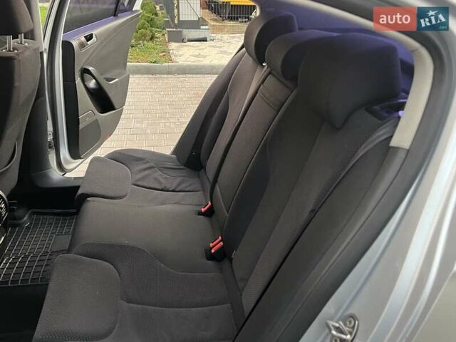 Серый Фольксваген Пассат, объемом двигателя 1.8 л и пробегом 163 тыс. км за 7650 $, фото 56 на Automoto.ua