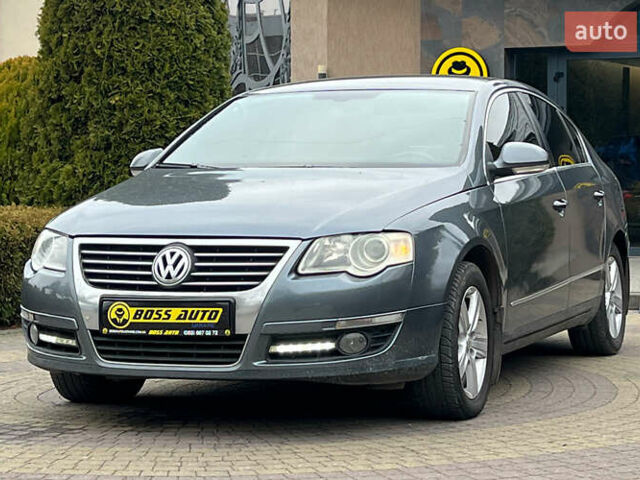 Серый Фольксваген Пассат, объемом двигателя 1.8 л и пробегом 262 тыс. км за 6300 $, фото 2 на Automoto.ua