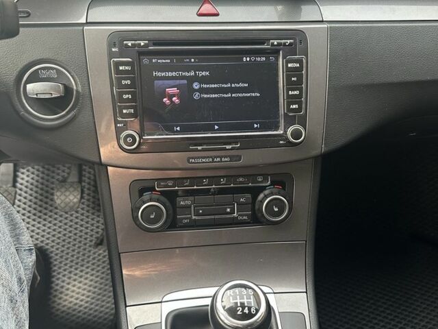 Серый Фольксваген Пассат, объемом двигателя 1.8 л и пробегом 238 тыс. км за 3800 $, фото 10 на Automoto.ua