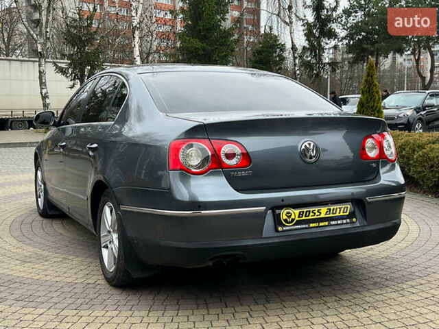 Серый Фольксваген Пассат, объемом двигателя 1.8 л и пробегом 262 тыс. км за 6300 $, фото 4 на Automoto.ua