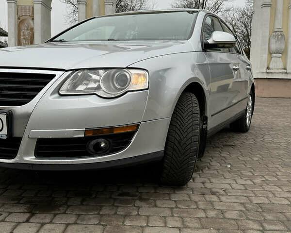 Серый Фольксваген Пассат, объемом двигателя 1.8 л и пробегом 277 тыс. км за 5000 $, фото 22 на Automoto.ua
