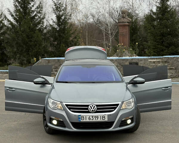 Серый Фольксваген Пассат, объемом двигателя 1.8 л и пробегом 180 тыс. км за 8800 $, фото 19 на Automoto.ua