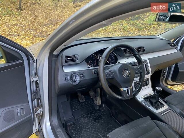 Сірий Фольксваген Пассат, об'ємом двигуна 1.8 л та пробігом 326 тис. км за 6700 $, фото 19 на Automoto.ua