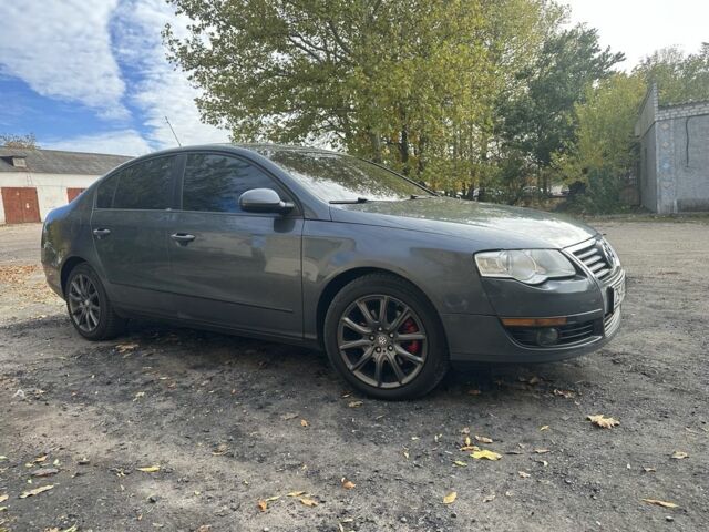 Серый Фольксваген Пассат, объемом двигателя 1.8 л и пробегом 238 тыс. км за 3800 $, фото 4 на Automoto.ua