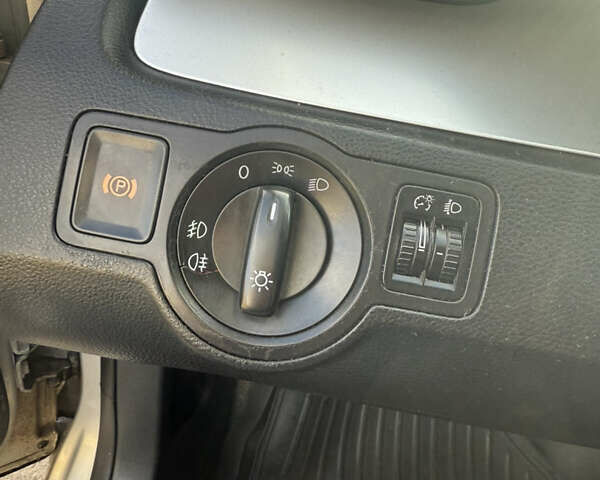 Фольксваген Пассат 2010 в Калуше на Automoto.ua Серый Фольксваген Пассат, объемом двигателя 2 л и пробегом 350 тыс. км за 6900 $, фото 13 на Automoto.ua