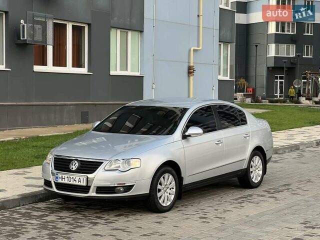 Серый Фольксваген Пассат, объемом двигателя 1.8 л и пробегом 163 тыс. км за 7650 $, фото 29 на Automoto.ua