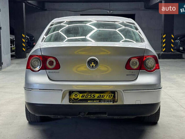 Фольксваген Пассат 2010 в Черновцах на Automoto.ua Серый Фольксваген Пассат, объемом двигателя 1.39 л и пробегом 195 тыс. км за 7600 $, фото 4 на Automoto.ua
