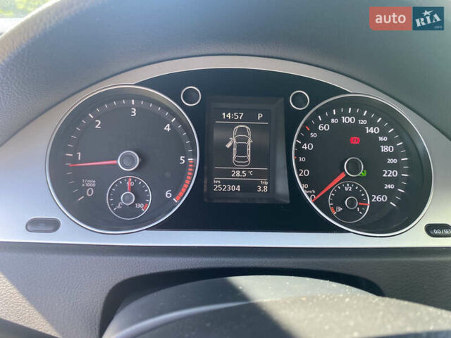 Серый Фольксваген Пассат, объемом двигателя 2 л и пробегом 262 тыс. км за 8600 $, фото 9 на Automoto.ua