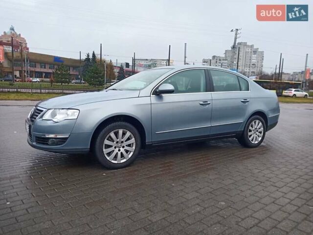 Серый Фольксваген Пассат, объемом двигателя 1.8 л и пробегом 96 тыс. км за 9000 $, фото 3 на Automoto.ua