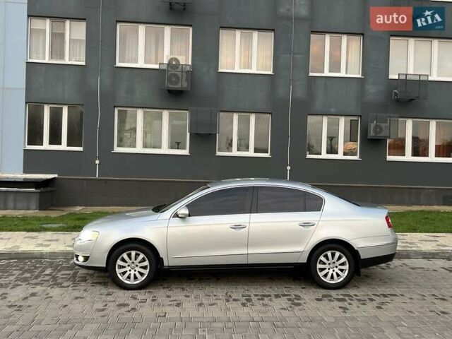 Серый Фольксваген Пассат, объемом двигателя 1.8 л и пробегом 163 тыс. км за 7650 $, фото 5 на Automoto.ua