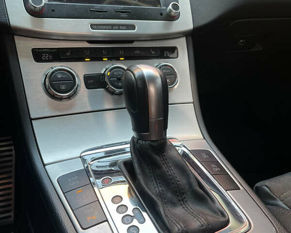 Серый Фольксваген Пассат, объемом двигателя 2 л и пробегом 243 тыс. км за 8900 $, фото 26 на Automoto.ua