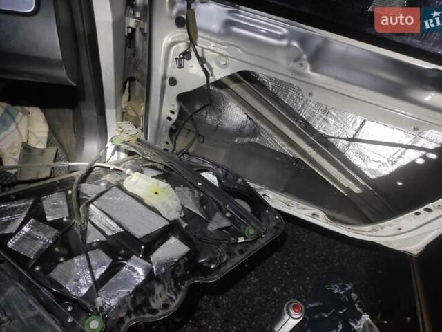 Серый Фольксваген Пассат, объемом двигателя 1.97 л и пробегом 288 тыс. км за 8800 $, фото 25 на Automoto.ua