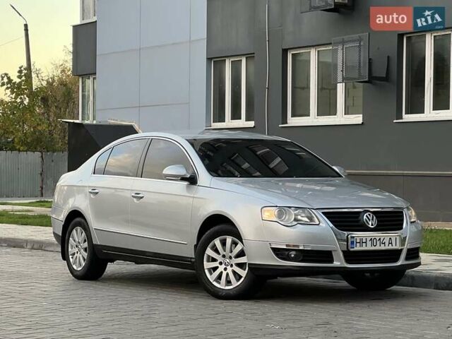 Серый Фольксваген Пассат, объемом двигателя 1.8 л и пробегом 163 тыс. км за 7650 $, фото 9 на Automoto.ua