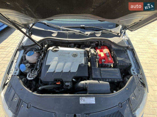 Серый Фольксваген Пассат, объемом двигателя 2 л и пробегом 310 тыс. км за 8000 $, фото 14 на Automoto.ua