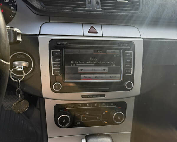 Фольксваген Пассат 2010 в Калуше на Automoto.ua Серый Фольксваген Пассат, объемом двигателя 2 л и пробегом 350 тыс. км за 6900 $, фото 12 на Automoto.ua