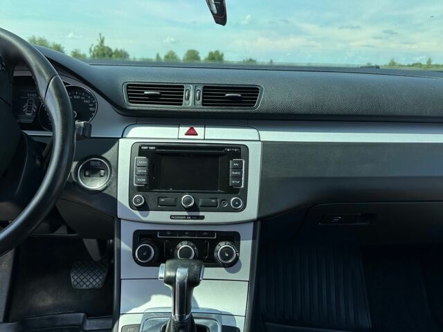 Серый Фольксваген Пассат, объемом двигателя 2 л и пробегом 282 тыс. км за 7900 $, фото 9 на Automoto.ua