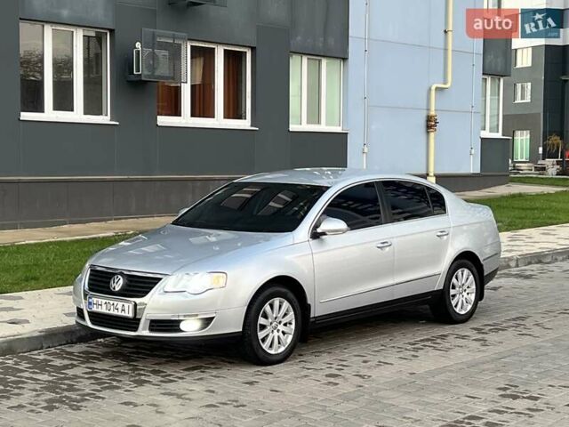Серый Фольксваген Пассат, объемом двигателя 1.8 л и пробегом 163 тыс. км за 7650 $, фото 4 на Automoto.ua