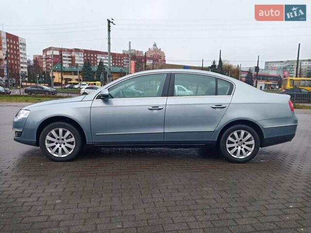 Серый Фольксваген Пассат, объемом двигателя 1.8 л и пробегом 96 тыс. км за 9000 $, фото 4 на Automoto.ua