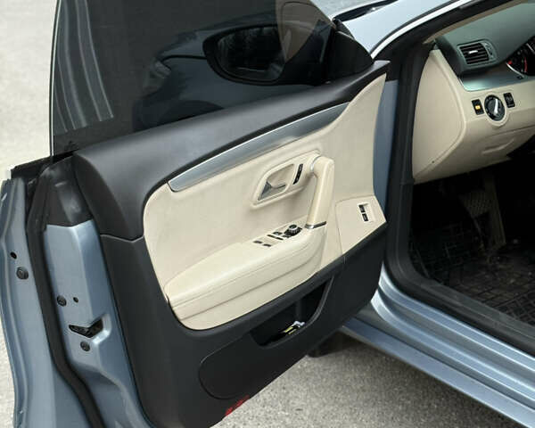 Серый Фольксваген Пассат, объемом двигателя 1.8 л и пробегом 180 тыс. км за 8800 $, фото 11 на Automoto.ua