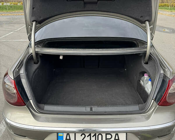 Серый Фольксваген Пассат, объемом двигателя 1.97 л и пробегом 254 тыс. км за 9300 $, фото 8 на Automoto.ua