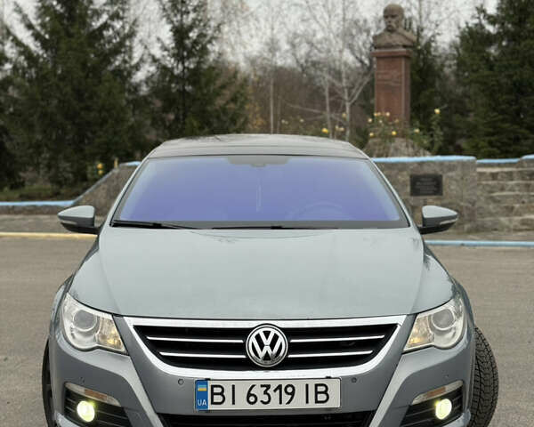 Серый Фольксваген Пассат, объемом двигателя 1.8 л и пробегом 180 тыс. км за 8800 $, фото 2 на Automoto.ua