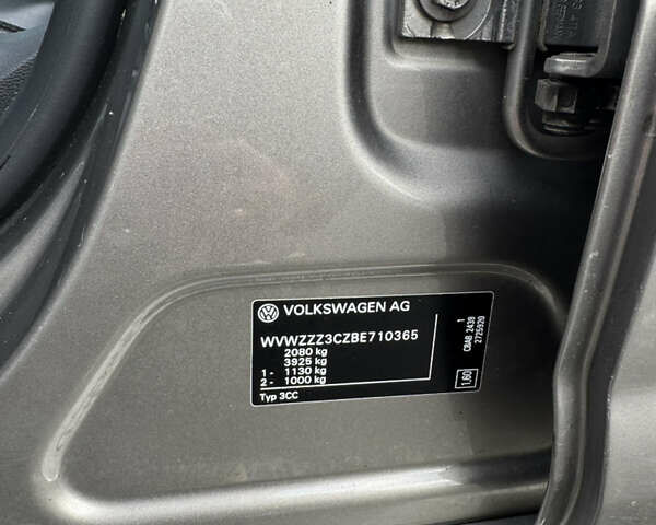 Серый Фольксваген Пассат, объемом двигателя 1.97 л и пробегом 254 тыс. км за 9300 $, фото 9 на Automoto.ua