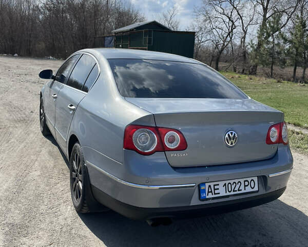 Серый Фольксваген Пассат, объемом двигателя 1.8 л и пробегом 224 тыс. км за 7600 $, фото 3 на Automoto.ua