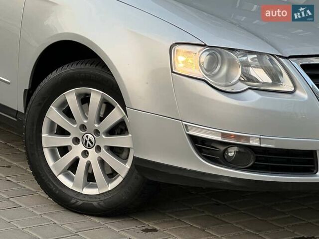 Серый Фольксваген Пассат, объемом двигателя 1.8 л и пробегом 163 тыс. км за 7650 $, фото 2 на Automoto.ua