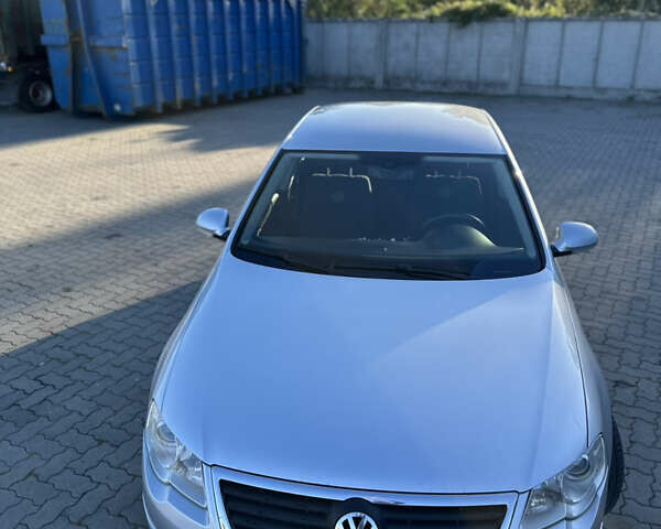 Серый Фольксваген Пассат, объемом двигателя 1.97 л и пробегом 294 тыс. км за 7400 $, фото 9 на Automoto.ua