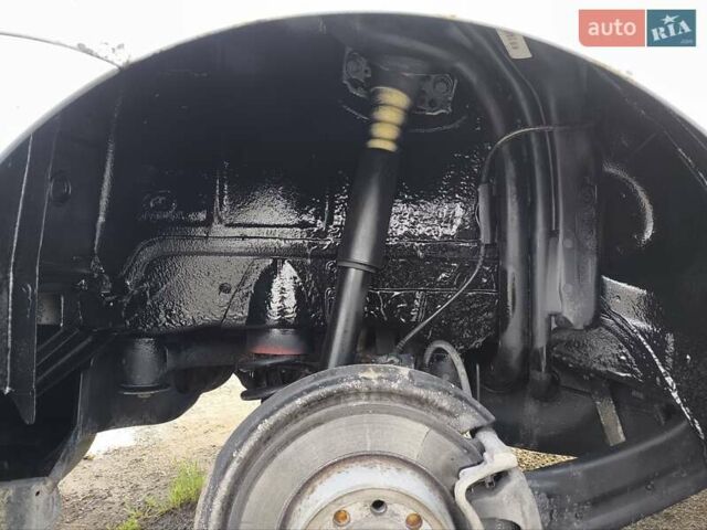 Серый Фольксваген Пассат, объемом двигателя 1.97 л и пробегом 288 тыс. км за 8800 $, фото 19 на Automoto.ua