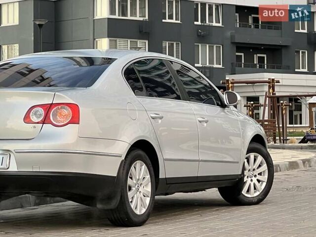 Серый Фольксваген Пассат, объемом двигателя 1.8 л и пробегом 163 тыс. км за 7650 $, фото 35 на Automoto.ua