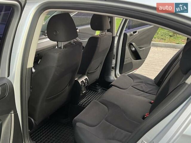 Серый Фольксваген Пассат, объемом двигателя 1.8 л и пробегом 163 тыс. км за 7650 $, фото 61 на Automoto.ua