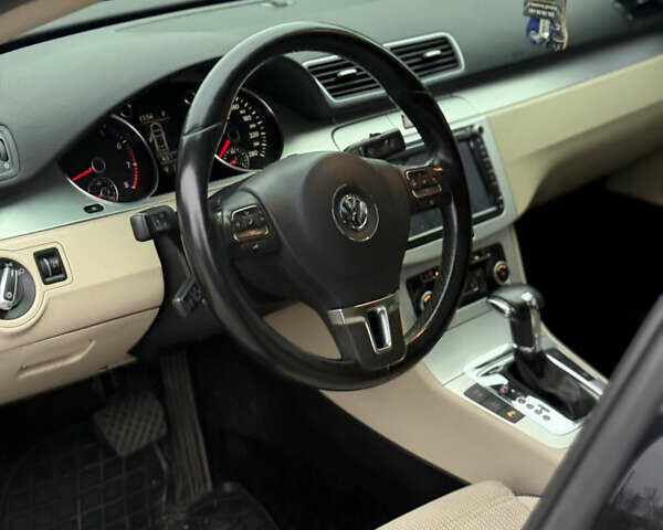 Серый Фольксваген Пассат, объемом двигателя 1.8 л и пробегом 180 тыс. км за 8800 $, фото 10 на Automoto.ua