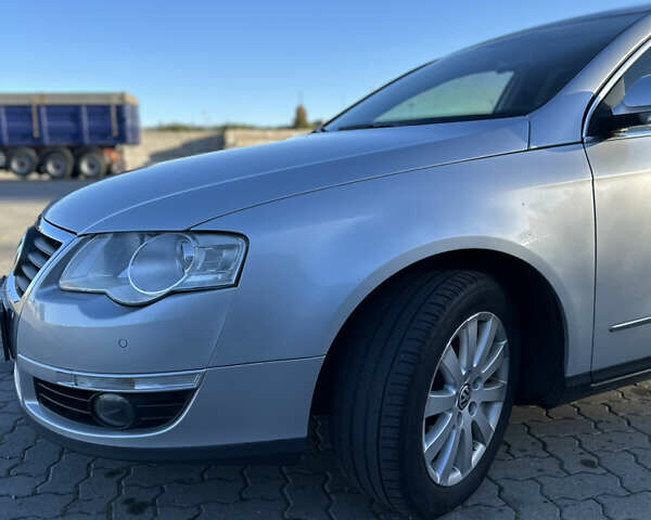 Серый Фольксваген Пассат, объемом двигателя 1.97 л и пробегом 294 тыс. км за 7400 $, фото 2 на Automoto.ua