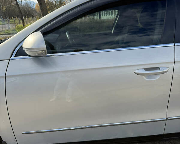 Фольксваген Пассат 2010 в Калуше на Automoto.ua Серый Фольксваген Пассат, объемом двигателя 2 л и пробегом 350 тыс. км за 6900 $, фото 4 на Automoto.ua