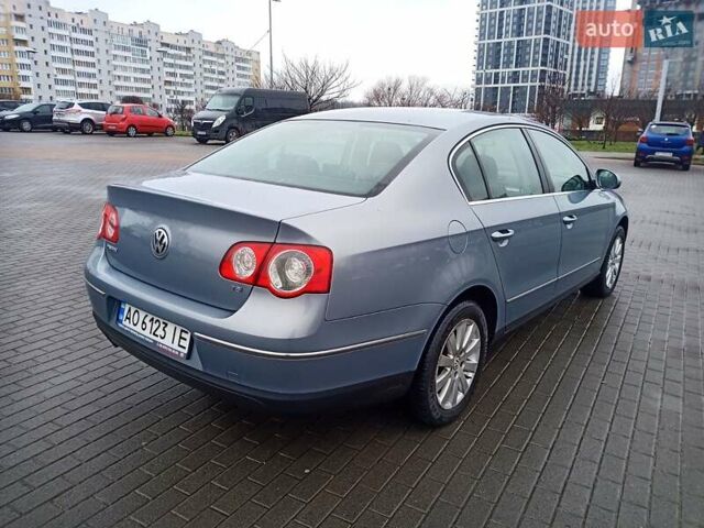 Серый Фольксваген Пассат, объемом двигателя 1.8 л и пробегом 96 тыс. км за 9000 $, фото 5 на Automoto.ua