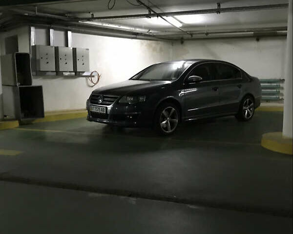 Серый Фольксваген Пассат, объемом двигателя 1.8 л и пробегом 171 тыс. км за 8700 $, фото 8 на Automoto.ua