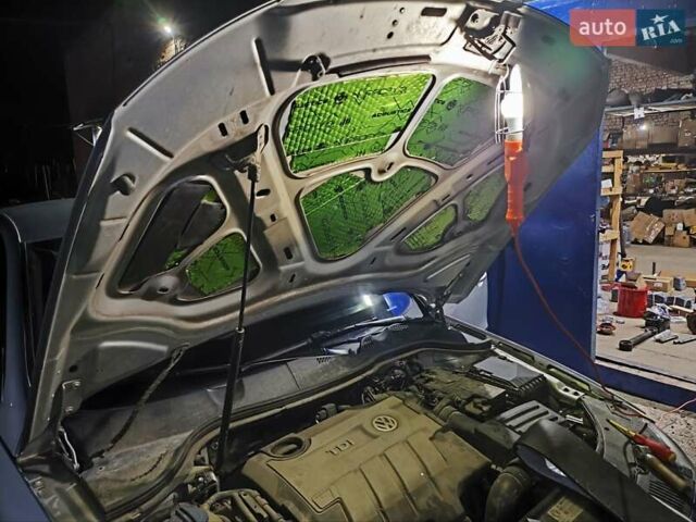 Серый Фольксваген Пассат, объемом двигателя 1.97 л и пробегом 288 тыс. км за 8800 $, фото 11 на Automoto.ua