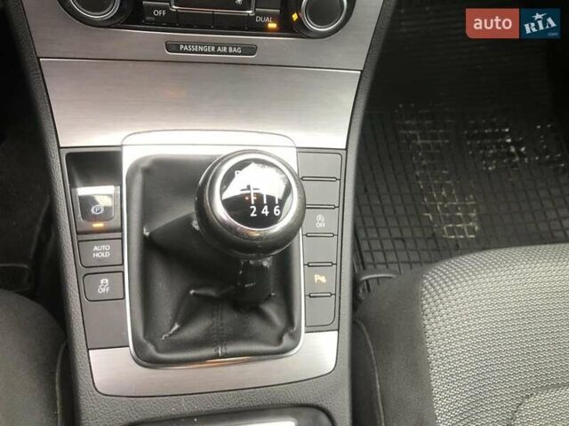 Сірий Фольксваген Пассат, об'ємом двигуна 1.6 л та пробігом 216 тис. км за 9650 $, фото 1 на Automoto.ua