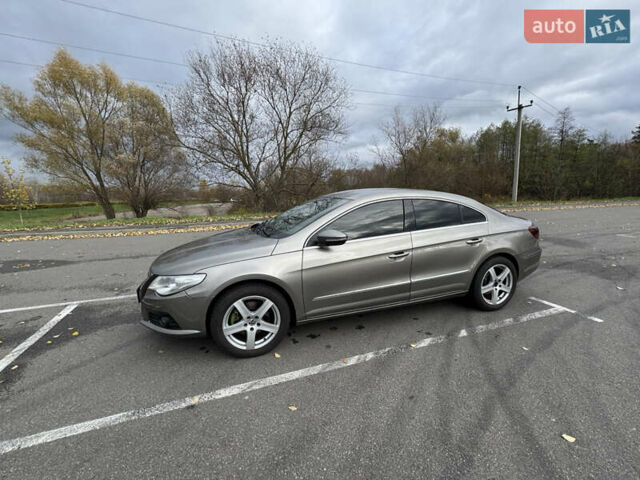 Серый Фольксваген Пассат, объемом двигателя 1.97 л и пробегом 254 тыс. км за 9300 $, фото 1 на Automoto.ua