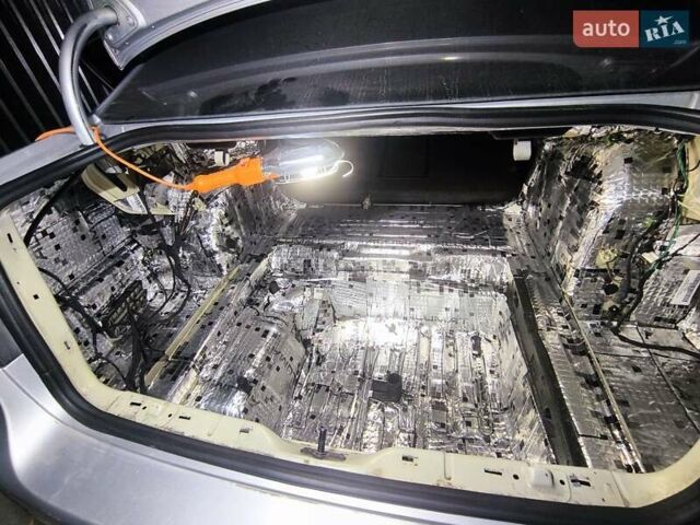 Серый Фольксваген Пассат, объемом двигателя 1.97 л и пробегом 288 тыс. км за 8800 $, фото 12 на Automoto.ua