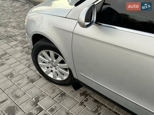 Серый Фольксваген Пассат, объемом двигателя 1.8 л и пробегом 163 тыс. км за 7650 $, фото 42 на Automoto.ua