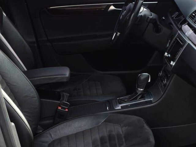 Серый Фольксваген Пассат, объемом двигателя 1.8 л и пробегом 186 тыс. км за 9490 $, фото 10 на Automoto.ua