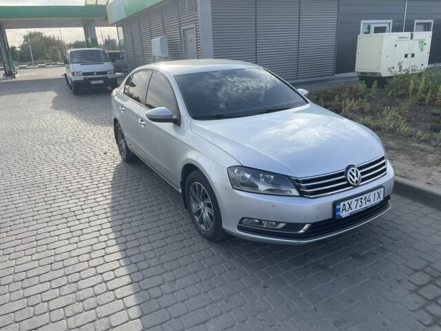 Серый Фольксваген Пассат, объемом двигателя 1.8 л и пробегом 174 тыс. км за 10500 $, фото 5 на Automoto.ua