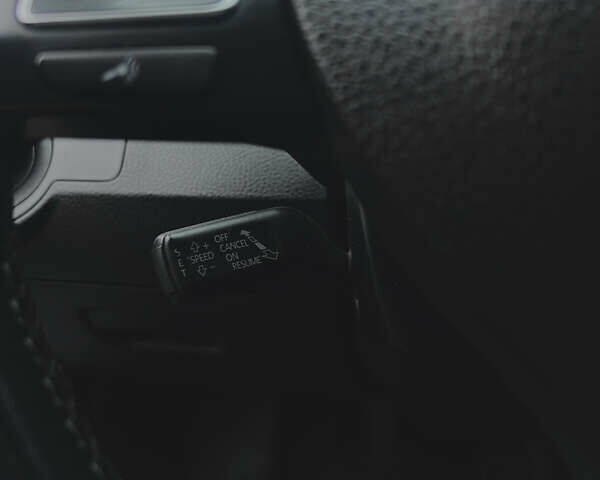 Серый Фольксваген Пассат, объемом двигателя 1.97 л и пробегом 238 тыс. км за 8700 $, фото 28 на Automoto.ua