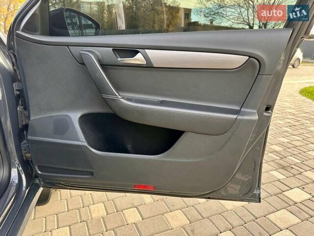 Серый Фольксваген Пассат, объемом двигателя 1.4 л и пробегом 172 тыс. км за 9300 $, фото 32 на Automoto.ua