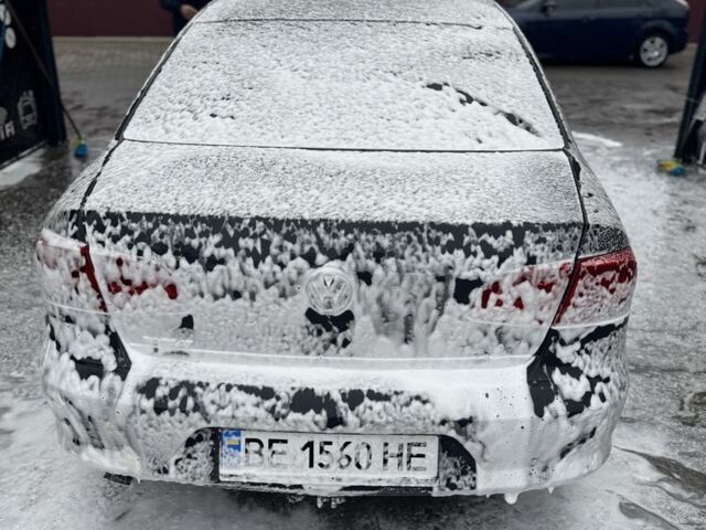 Серый Фольксваген Пассат, объемом двигателя 1.4 л и пробегом 193 тыс. км за 8700 $, фото 4 на Automoto.ua