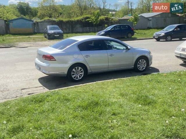 Серый Фольксваген Пассат, объемом двигателя 1.6 л и пробегом 246 тыс. км за 9800 $, фото 2 на Automoto.ua