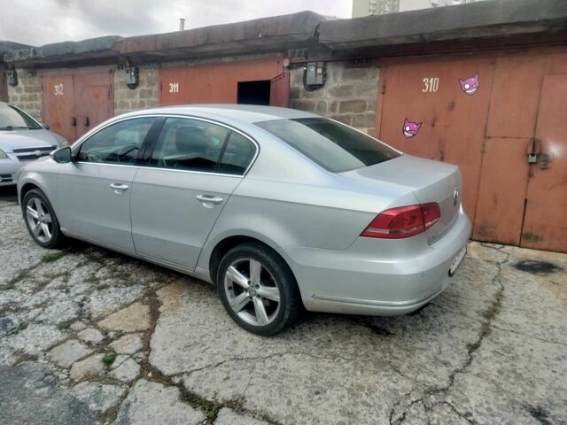 Серый Фольксваген Пассат, объемом двигателя 1.8 л и пробегом 160 тыс. км за 7200 $, фото 4 на Automoto.ua