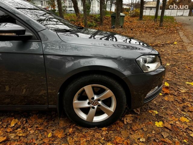 Серый Фольксваген Пассат, объемом двигателя 1.8 л и пробегом 174 тыс. км за 7990 $, фото 4 на Automoto.ua